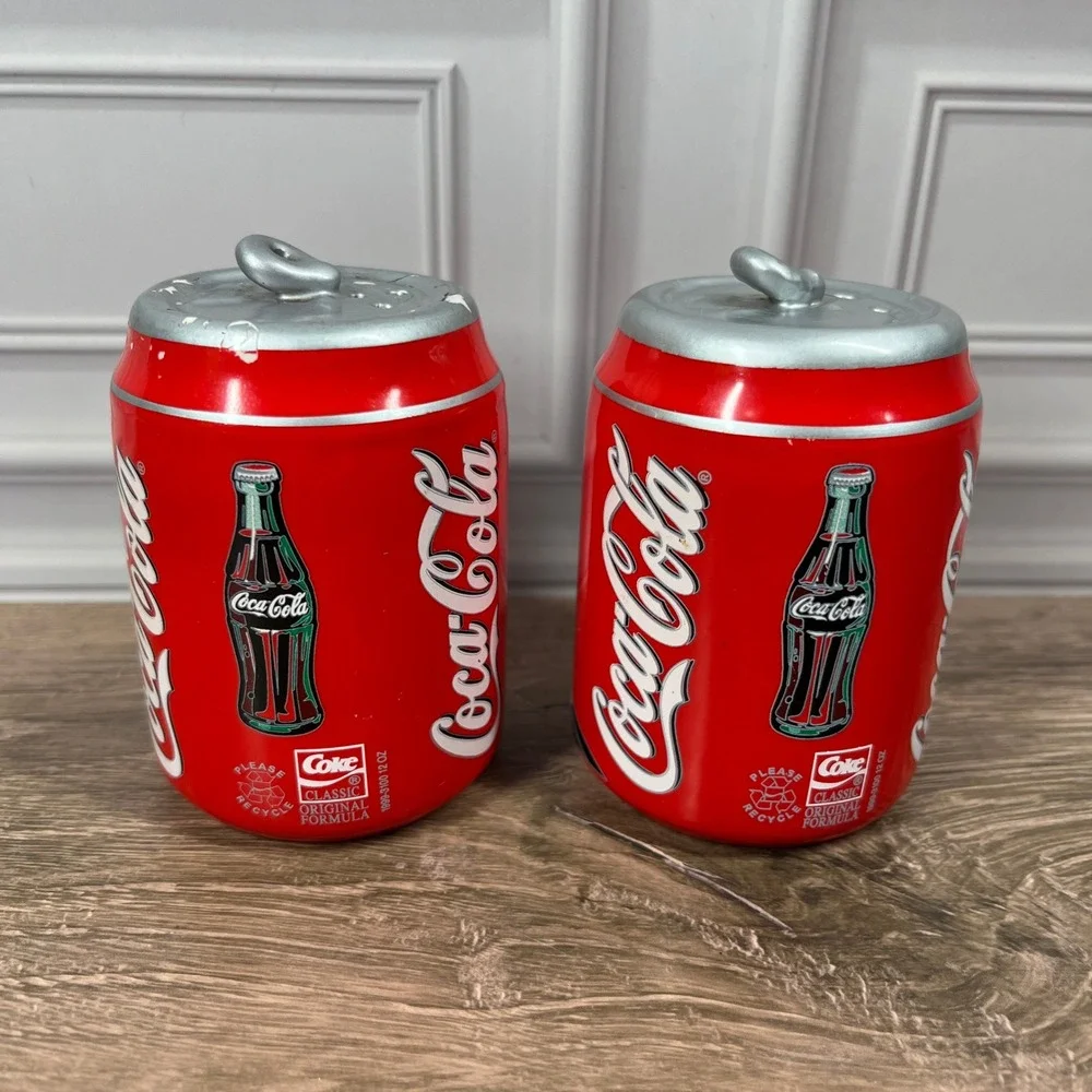 Vintage 2002 Coca-Cola Salt & Pepper Shakers‎ Red Ceramic Soda Can Gibson Set